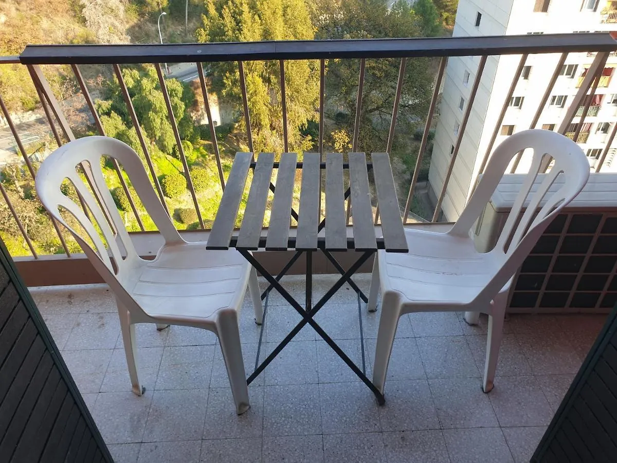 Bed & Breakfast Seaside Tram Haven: Budget-Friendly Room with Kitchen and Views Nice